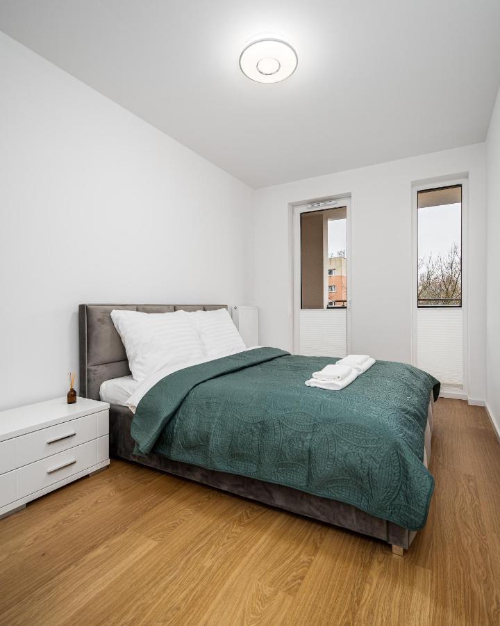 وارسو Your Apartments 1 Sierpnia Street المظهر الخارجي الصورة